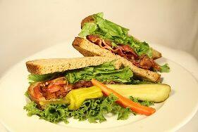 B.L.T.  (526 cal)