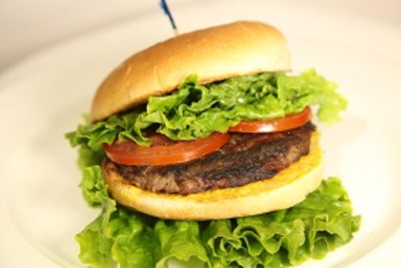 Valley Classic Burger (580 cal)